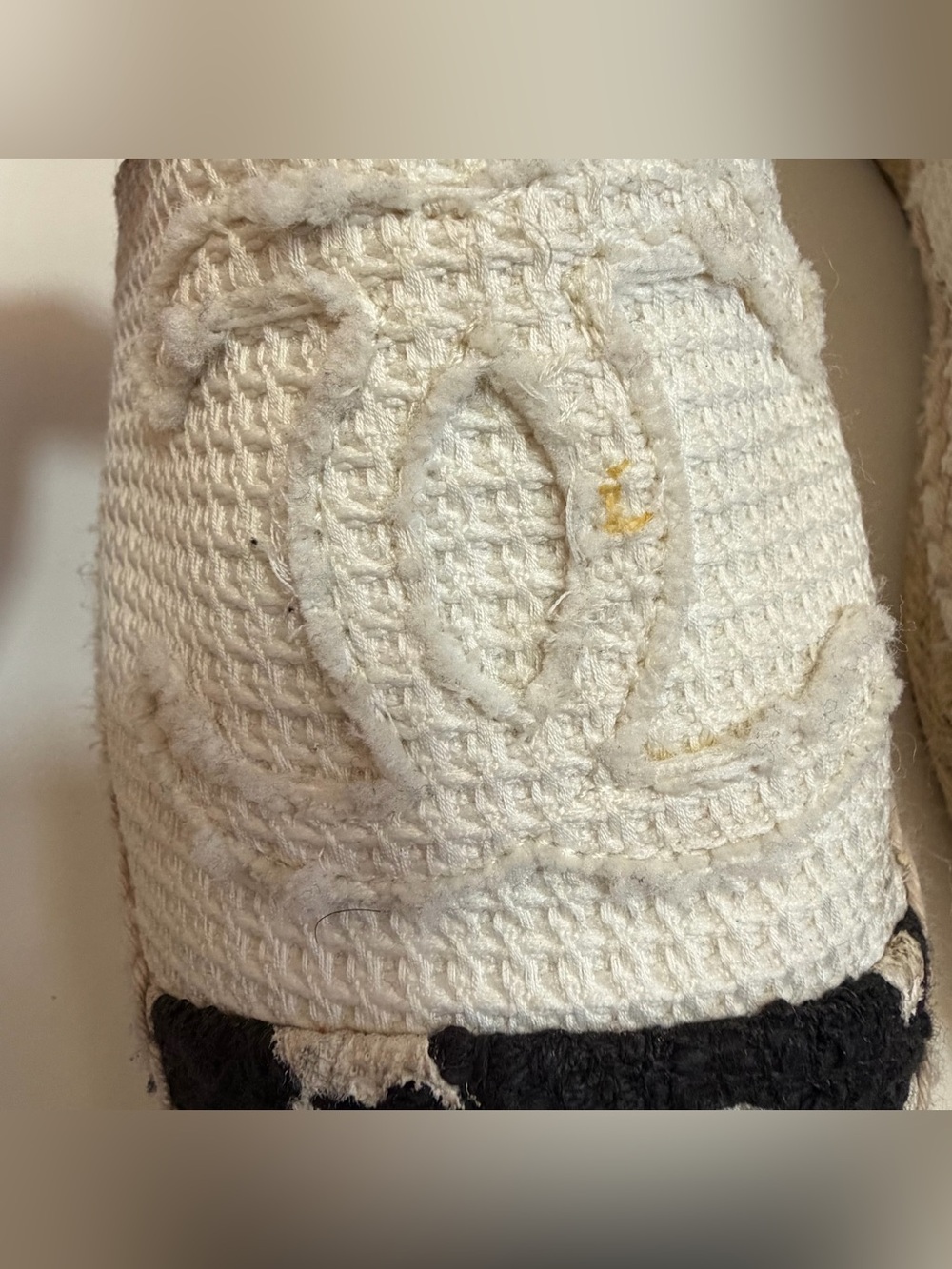 Chanel CC Tweed Cow Print Cap Toe Espadrilles Flats White Black Size 37 Womens - Picture 5 of 10
